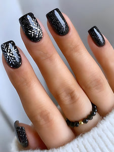 Black and White Snowflake Short Square Nail Set